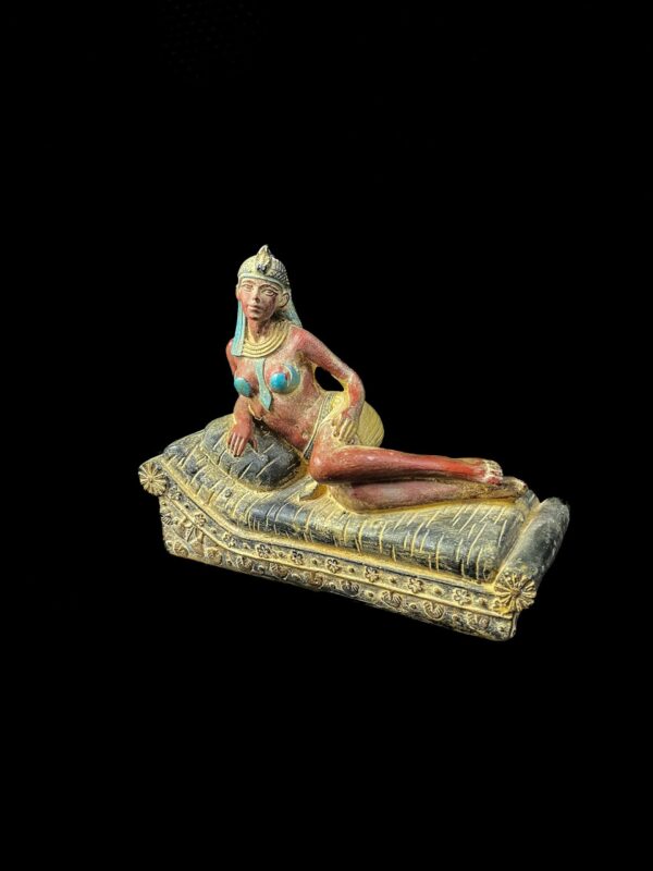 Handcrafted Egyptian Cleopatra Statue: Ancient Home Decor