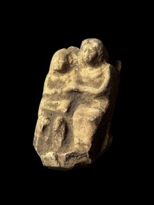 Rare Egyptian Queen Statue: Ancient Egypt Replica - Image 1