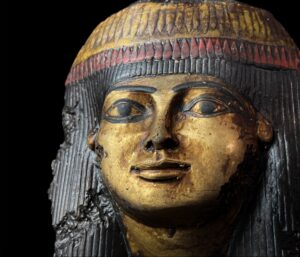 Handcarved Stone Egyptian Queen Statue: Rare Ancient Model - Image 1