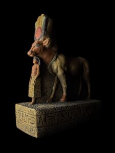 Goddess Hathor Statue with Amenhotep II: Vintage Stone Museum Replica - Image 1