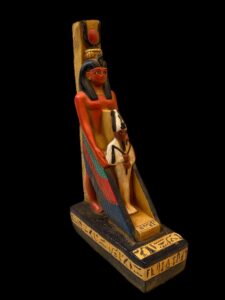 Vintage Goddess Isis statue, unique Isis goddess Statue. Statuette representing Isis and Osiris - Egypt Museum - Image 1