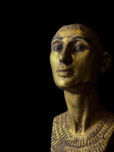 Handmade Nefertiti Bust Statue: Egyptian Queen Replica - Image 1