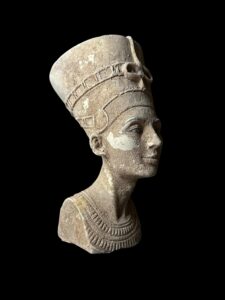 Handmade Nefertiti Bust Statue: Egyptian Queen Replica - Image 1