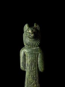 pendant for Bastet cat with Knot of Isis (tyet of Isis), Ancient Egyptian Goddess Bastet Amulet, Cat Amulets accessories - Image 1