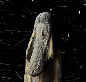 Antique Chinese Wood Statue: 250-Year-Old Vintage Art - Image 1