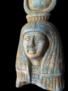 Handcarved Flamestone Egyptian Queen Statue: Ancient Decor - Image 1