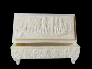 Egyptian Jewelry Box: Pharaonic Scarab Design - Image 1