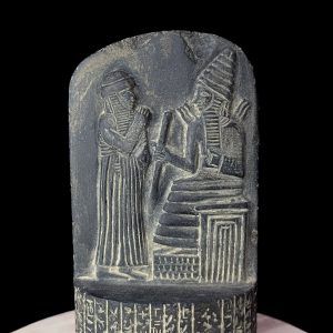 Babylon law code of Hammurabi - Akkadian Cuneiform Mesopotamian art / sculpture - Image 1
