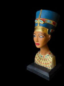 Handmade Nefertiti Bust Statue: Egyptian Queen Replica - Image 1