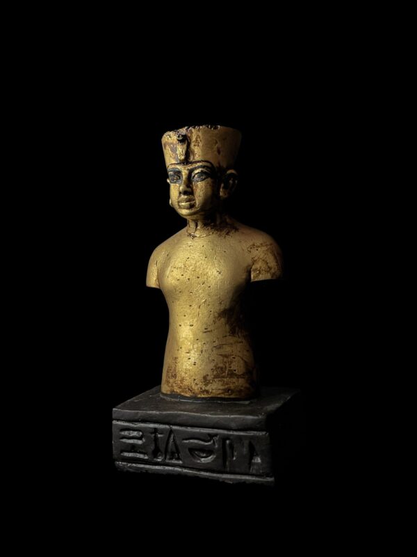Egyptian King Tutankhamun Statue: Museum Replica Sculpture