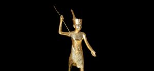 Egyptian King Tutankhamun Statue: Museum Replica - Image 1