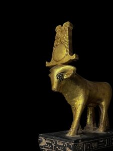 Egyptian Apis cow statue - Image 1