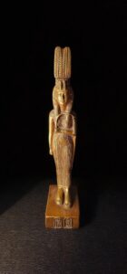 Egyptian Queen Meritamen Statue - Made in Egypt - Image 1