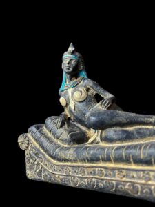 Handcrafted Egyptian Cleopatra Statue: Ancient Queen Figurine - Image 1
