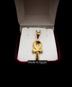 18k Gold Ankh Pendant Necklace: Egyptian Key of Life Charm - Image 1
