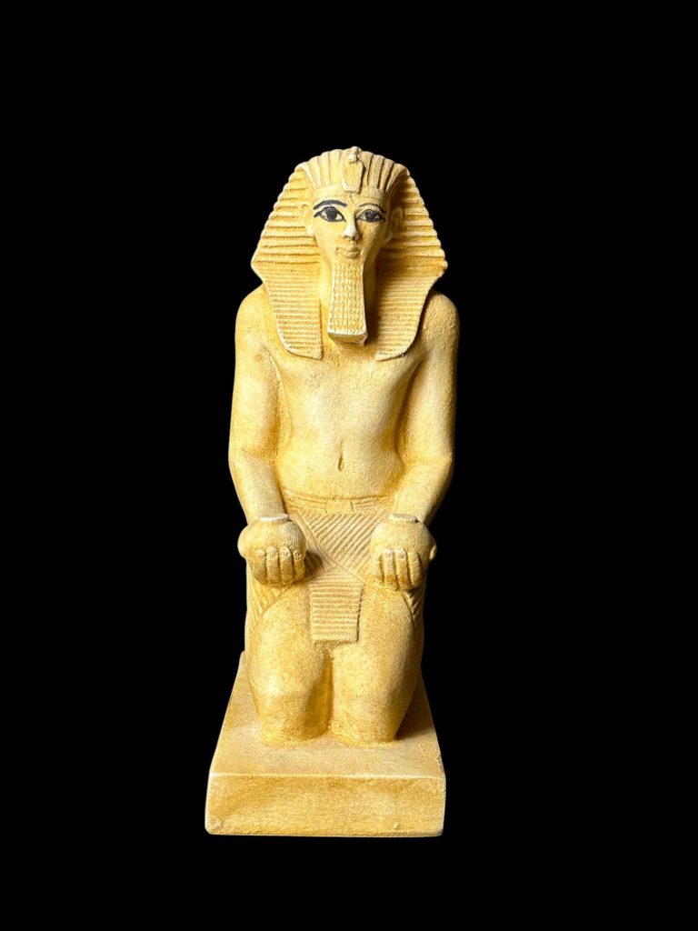 Thutmose III Statue: Egyptian Pharaoh Museum Replica