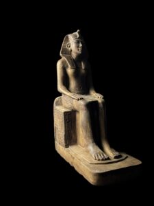 Basalt Hatshepsut Statue: Egyptian Museum Piece - Image 2