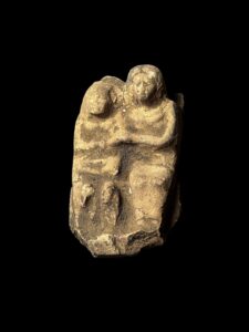 Rare Egyptian Queen Statue: Ancient Egypt Replica - Image 2