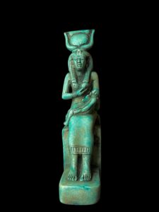 Vintage Goddess Isis statue breastfeeding Horus, unique Isis goddess Statue. - Image 2