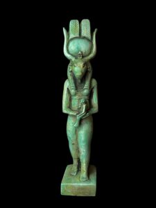 Handmade Goddess Hathor Statuette with God Horus, Statue for the Egyptian Goddess Venus - Image 2
