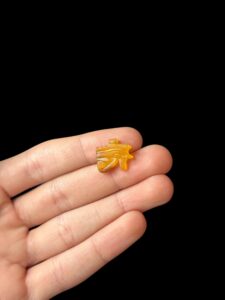 agate Eye of Horus Pendant: Ancient Egyptian Amulet Necklace - Image 2