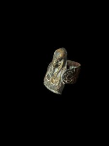 vintage Egyptian ring for King Tutankhamun with Egyptian symbols. - Image 2