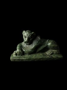 King Amenhotep III Lion Statue: Rare Egyptian Replica, Handmade - Image 2