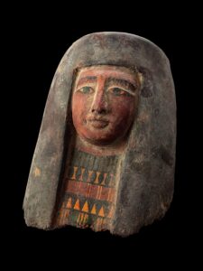 Handcarved Wooden Egyptian Queen Statue: Rare Ancient Model - Image 2