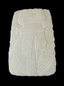 Large Cleopatra Statue: Egyptian Queen Wall Decor - Image 2