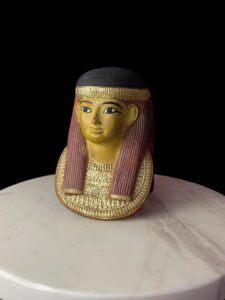 Mini Queen Tuya Mask: Egyptian Decor - Image 2
