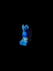 Egyptian Bastet Cat Amulet: Ancient Goddess Pendant - Image 2