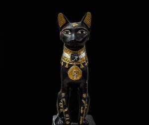 Large Ancient Egyptian Goddess Bastet statue, Home decor statues made in Egypt - Image 2