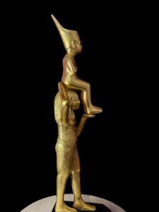 Egyptian King Tutankhamun Statue: Museum Replica - Image 2