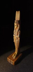 Egyptian Queen Meritamen Statue - Made in Egypt - Image 2