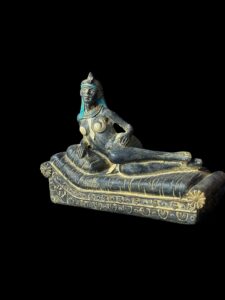 Handcrafted Egyptian Cleopatra Statue: Ancient Queen Figurine - Image 2