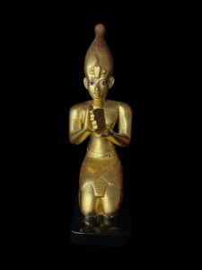 Egyptian King Tutankhamun Statue: Museum Replica - Image 2