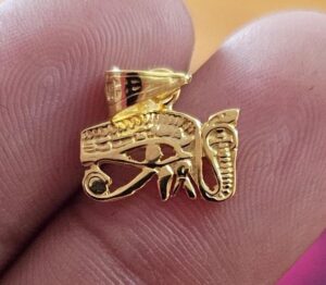 Gold Eye of Horus Pendant Necklace: Ancient Egyptian Amulet - Image 2