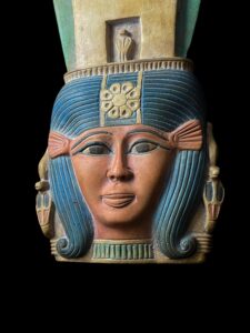 Handmade Goddess Hathor Statuette: Egyptian Venus Statue - Image 3