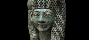 Handcarved Flamestone Egyptian Queen Statue: Rare Ancient Decor - Image 3