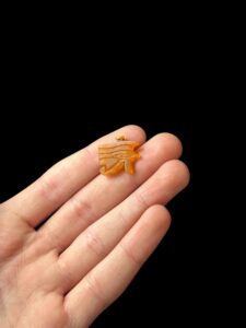 Eye of Horus Pendant: Ancient Egyptian Amulet Necklace - Image 3