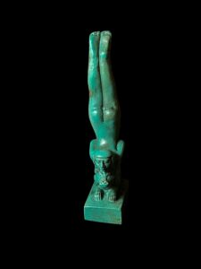 Porcelain Egyptian God Sobek Statue: Crocodile God of the Nile - Image 3