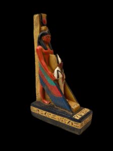 Vintage Goddess Isis statue, unique Isis goddess Statue. Statuette representing Isis and Osiris - Egypt Museum - Image 3