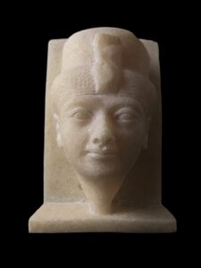 Alabaster Queen Hatshepsut Statue: Egyptian Art - Image 3