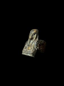 vintage Egyptian ring for King Tutankhamun with Egyptian symbols. - Image 3