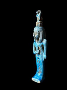 Handcarved Flamestone Egyptian Queen Statue: Rare Ancient Model - Image 3