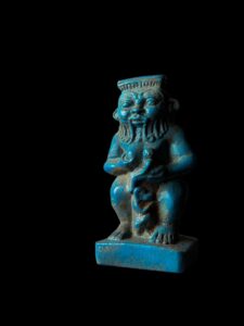 Hand-Carved God Bes Statue with Horus & Thoth: Egyptian Museum Piece - Image 3