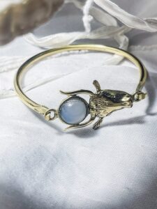 Handcrafted Goddess Hathor Bracelet: Egyptian Spiritual Jewelry - Image 3