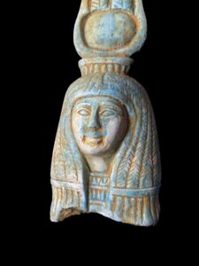 Handcarved Flamestone Egyptian Queen Statue: Ancient Decor - Image 3