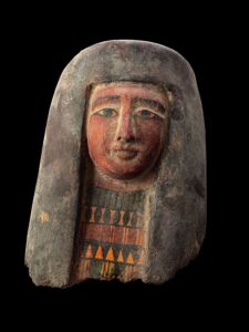 Handcarved Wooden Egyptian Queen Statue: Rare Ancient Model - Image 3