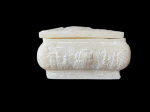 Egyptian Jewelry Box: Queen Cleopatra, Winged Scarab Design - Image 3
